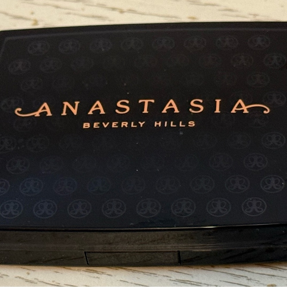 Anastasia Beverly Hills Rosewood Powder Bronzer